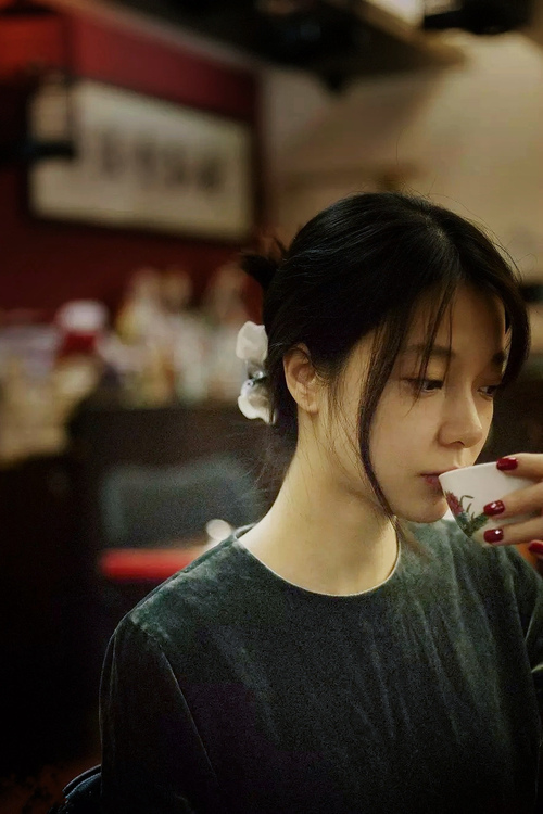 “宽板滑水：东三叉湖马鞍山赛场带来全新水上竞技体验”