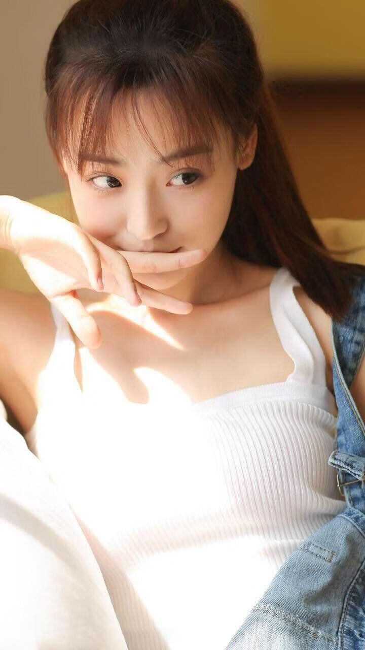 前锋是否需参与更多低位组织任务，前锋的活动范围